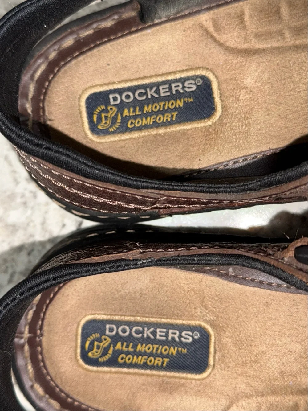 Dockers Men’s Brown Leather Velcro Sandals size 9M